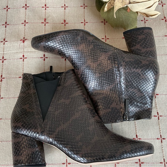 27 Edit Naturalizer “Porsia” Brown Snakeskin Leather Ankle Boots Size 9.5 Bootie - Picture 6 of 7